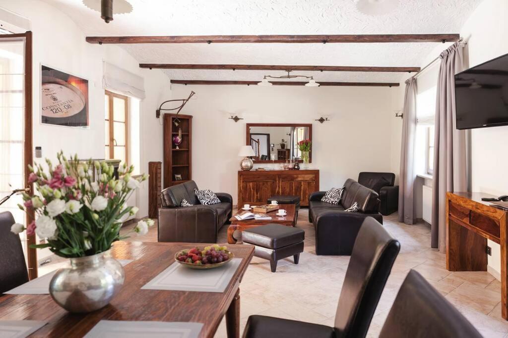 Constantia By Grape Hotel Vratislav Exteriér fotografie